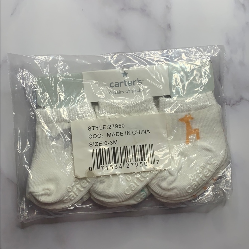 🌸Carter’s 0-3 Months - 6 Pairs of Socks